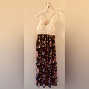 J for Justify Maxi Strappy floral size M badded summery lace over pullover dress